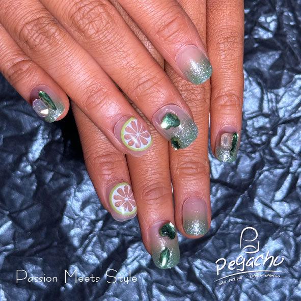 Pegachu uñas postizas 2024 verano modernas colores  cuadradas transparentes amarillas verdes con lima, diamante