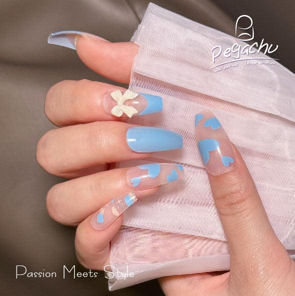 Pegachu uñas postizas 2024 verano modernas colores uñas postizas largas azules transparentes con lazo blanco, corazón