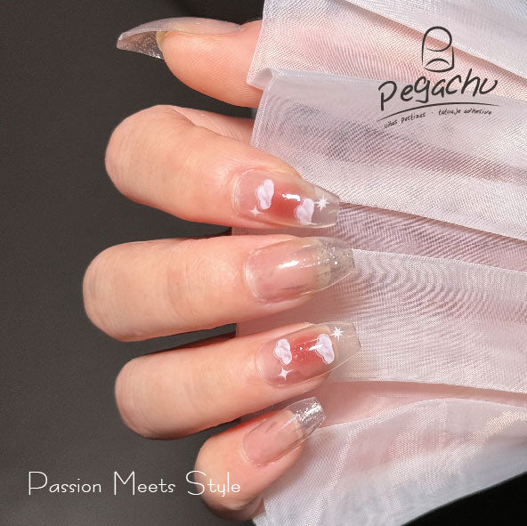 Pegachu uñas postizas 2024 verano modernas colores largas rosas blancas transparentes con nubes y estrellas