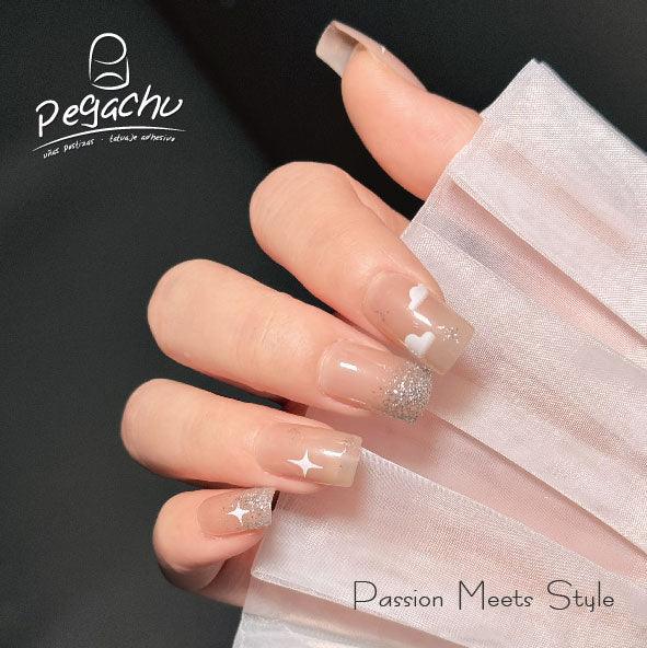 Pegachu uñas postizas 2024 verano modernas colores nudes plateadas francesas brillantes con estrellas blancas