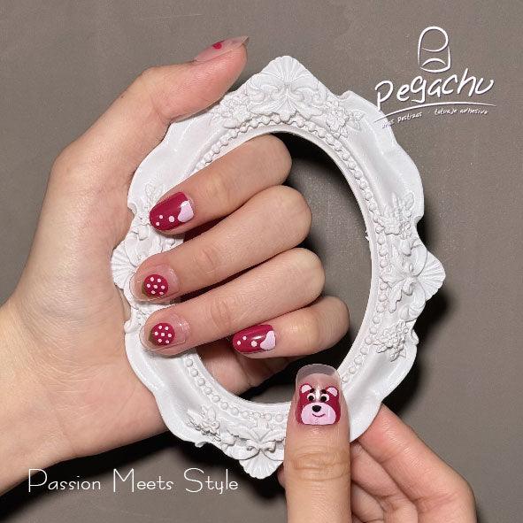 Pegachu uñas postizas 2024 verano modernas colores rojas transparentes con fresas, corazones, nubes, ositos de fresa